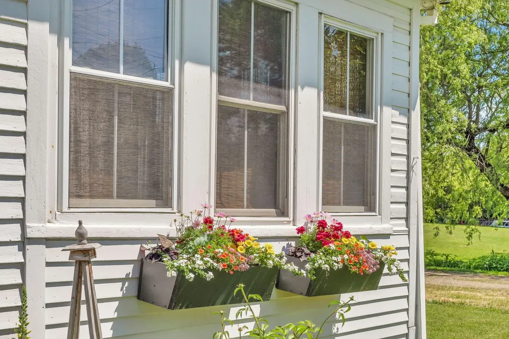 672 Spruce Head Road South Thomaston ME 04858