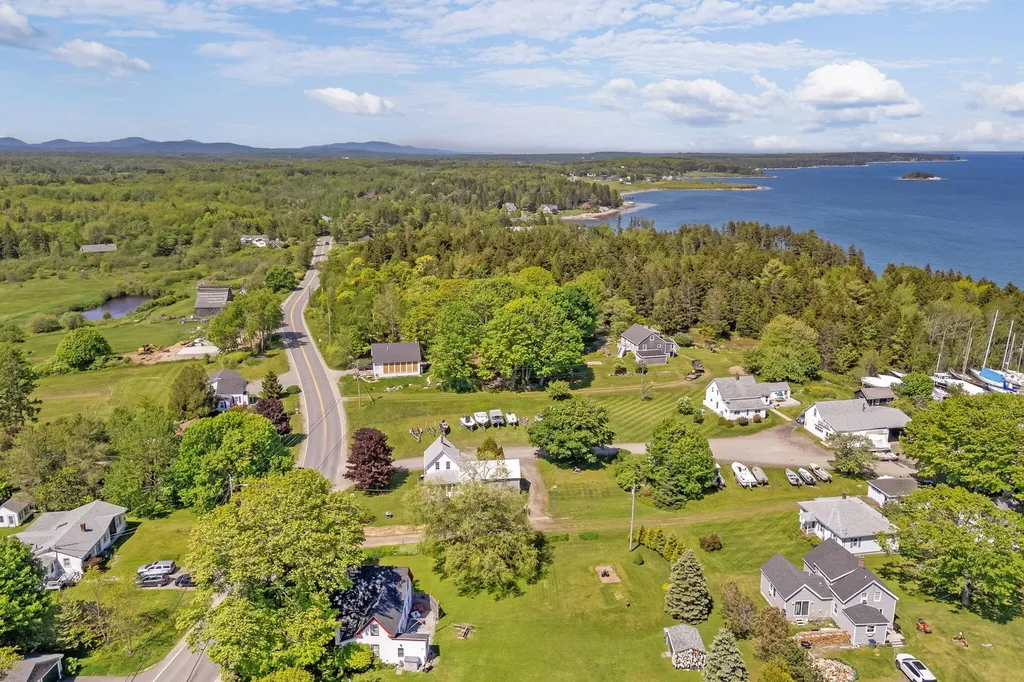 672 Spruce Head Road South Thomaston ME 04858