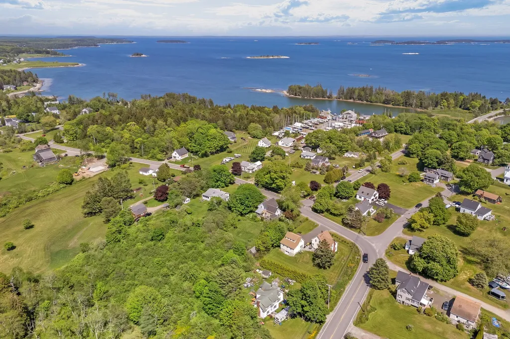 672 Spruce Head Road South Thomaston ME 04858