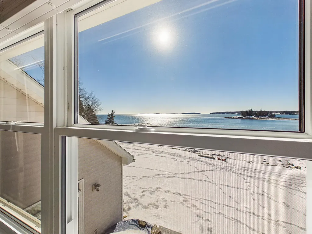 1 Mussel Ridge Lane Owls Head ME 04854