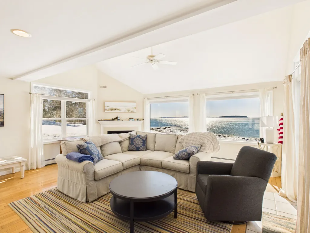 1 Mussel Ridge Lane Owls Head ME 04854