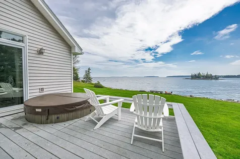 1 Mussel Ridge Lane Owls Head ME 04854