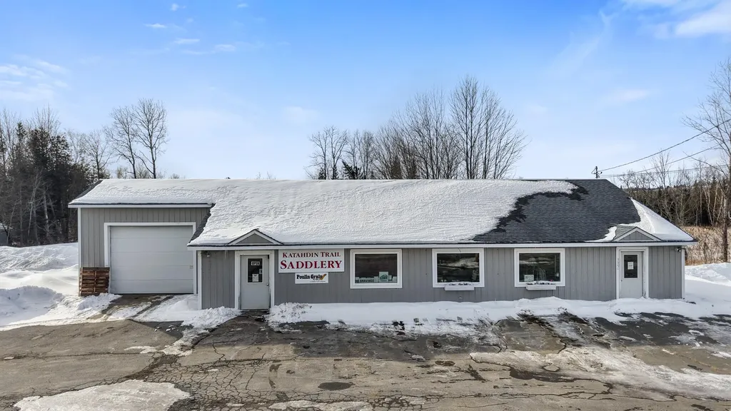 335 Corinna Road Dexter ME 04930