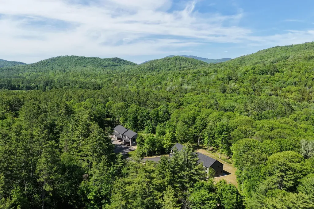 11 Lodgepole Lane Newry ME 04261