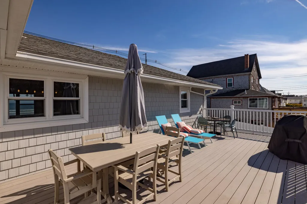 293 Long Beach Avenue York ME 03909