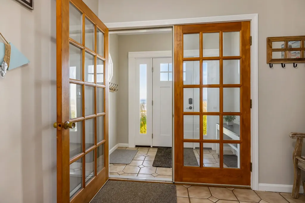 293 Long Beach Avenue York ME 03909