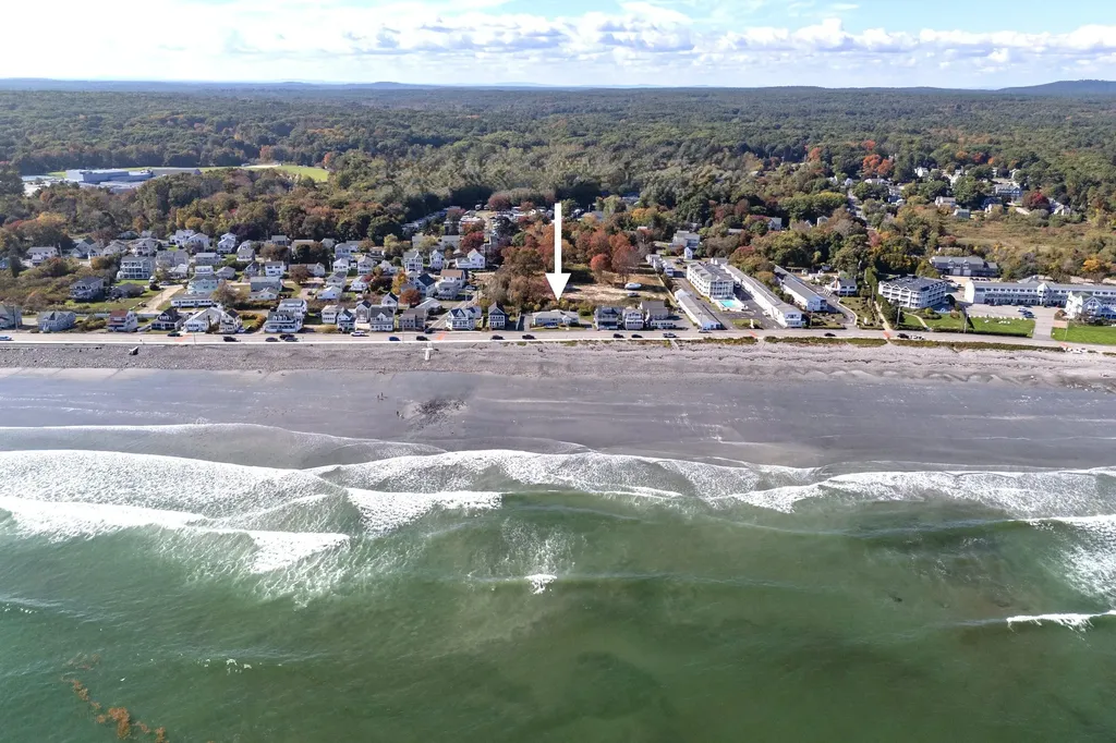 293 Long Beach Avenue York ME 03909