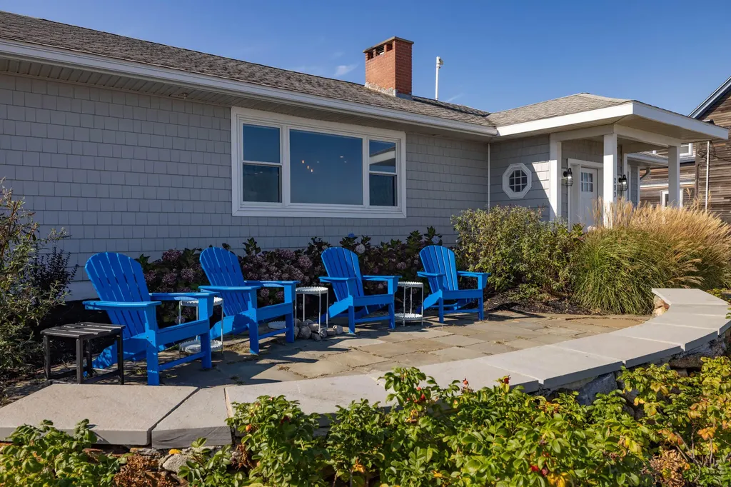 293 Long Beach Avenue York ME 03909
