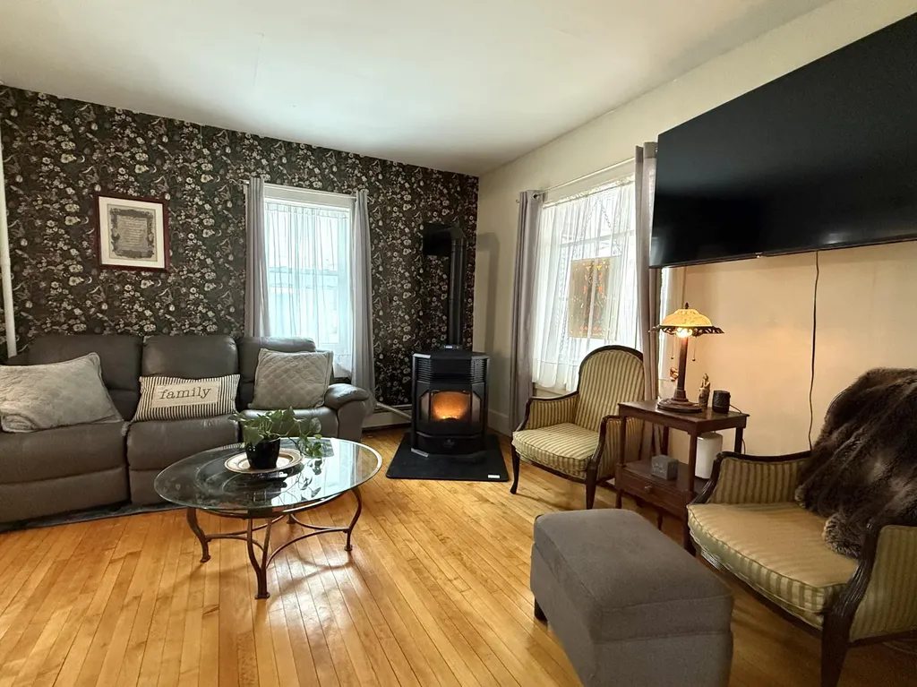 14 Summer Street Sanford ME 04073