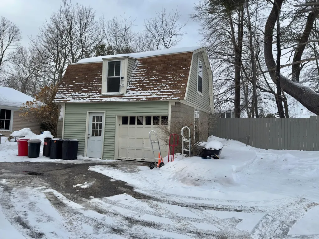 14 Summer Street Sanford ME 04073