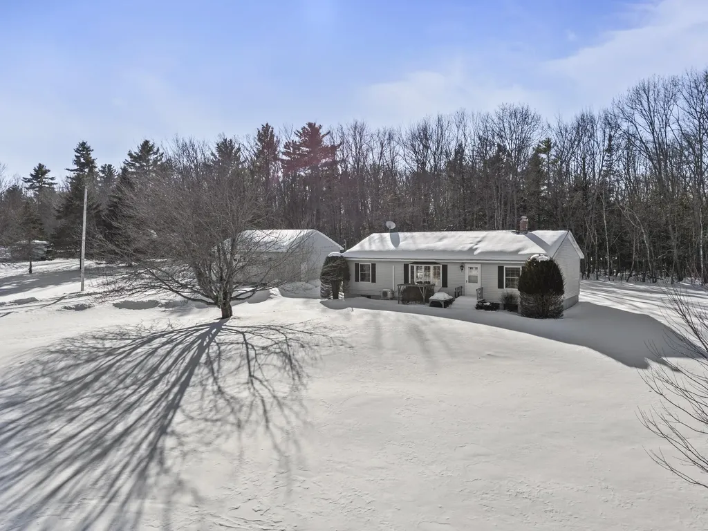 80 Townsend Road Hebron ME 04238