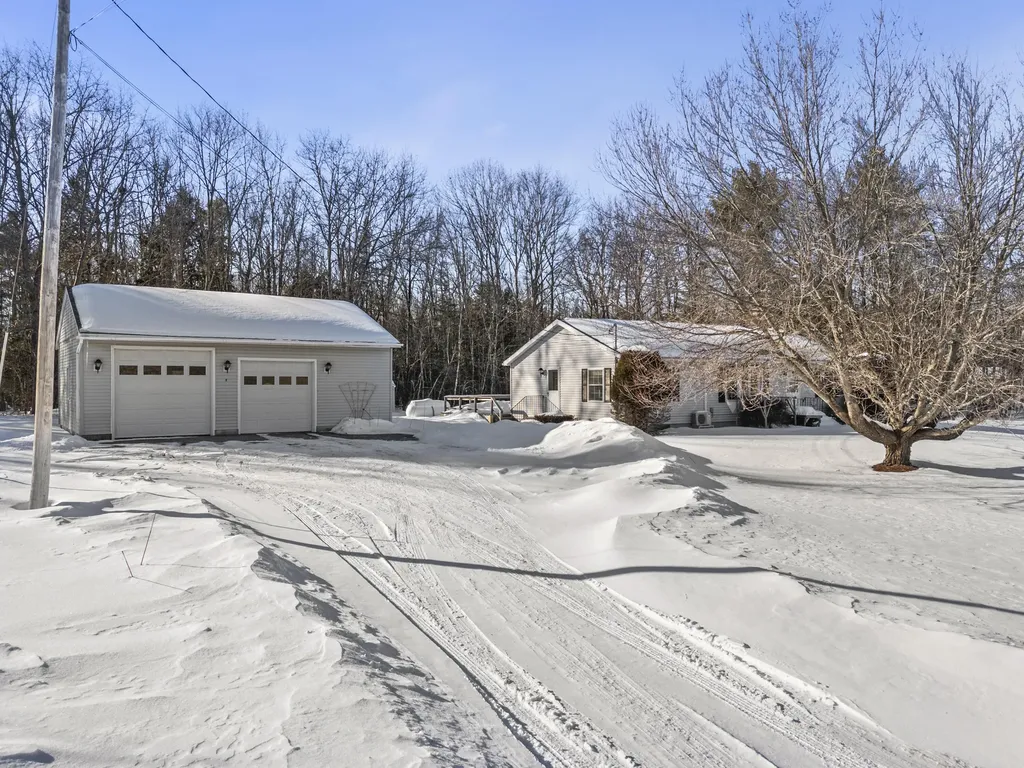 80 Townsend Road Hebron ME 04238