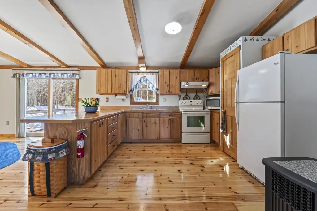80 Townsend Road Hebron ME 04238