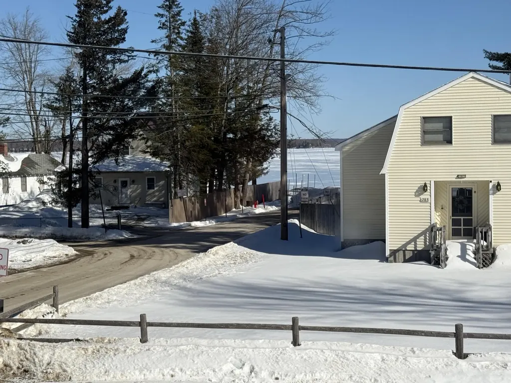 3 Meadow Lane Standish ME 04084