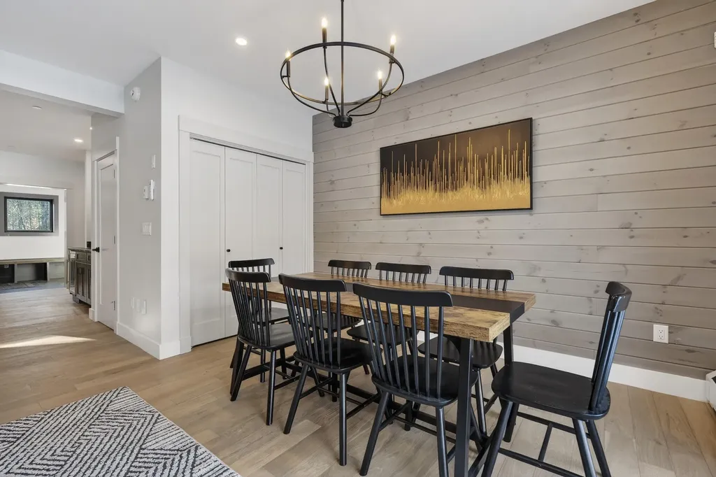 12 Lodgepole Lane Newry ME 04261