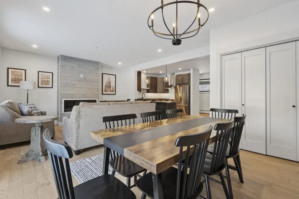 12 Lodgepole Lane Newry ME 04261