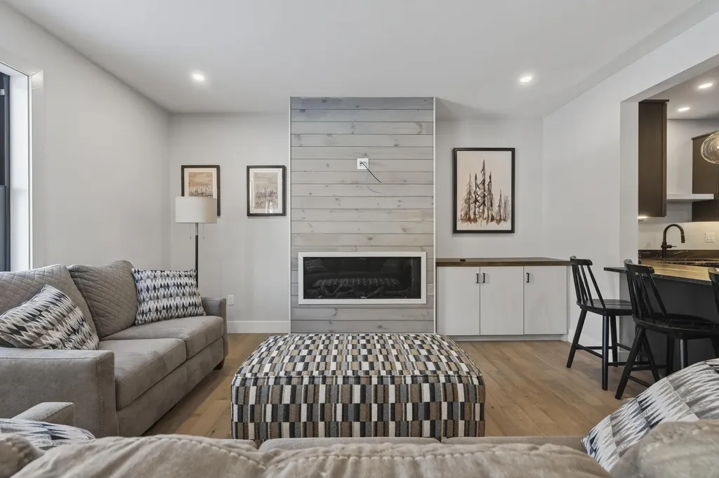 12 Lodgepole Lane Newry ME 04261