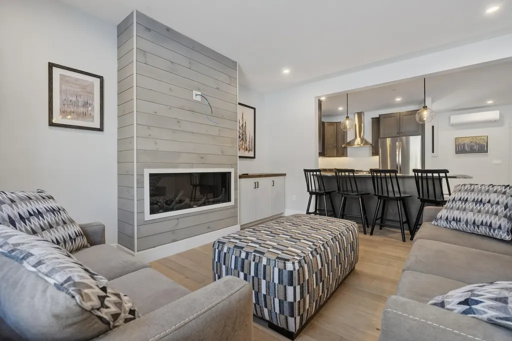 12 Lodgepole Lane Newry ME 04261