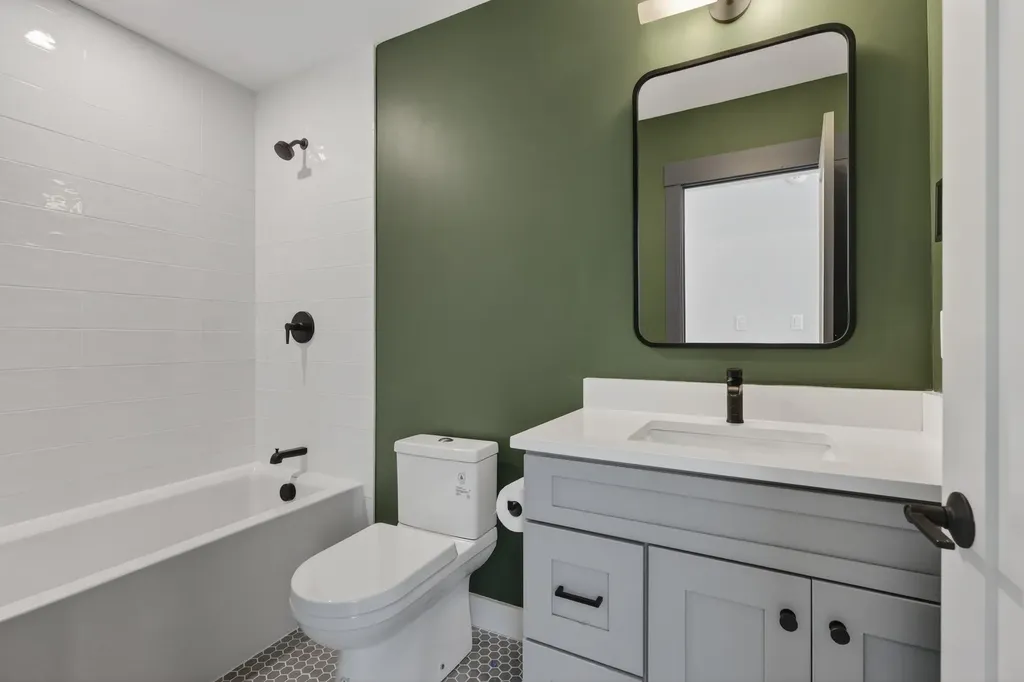 12 Lodgepole Lane Newry ME 04261