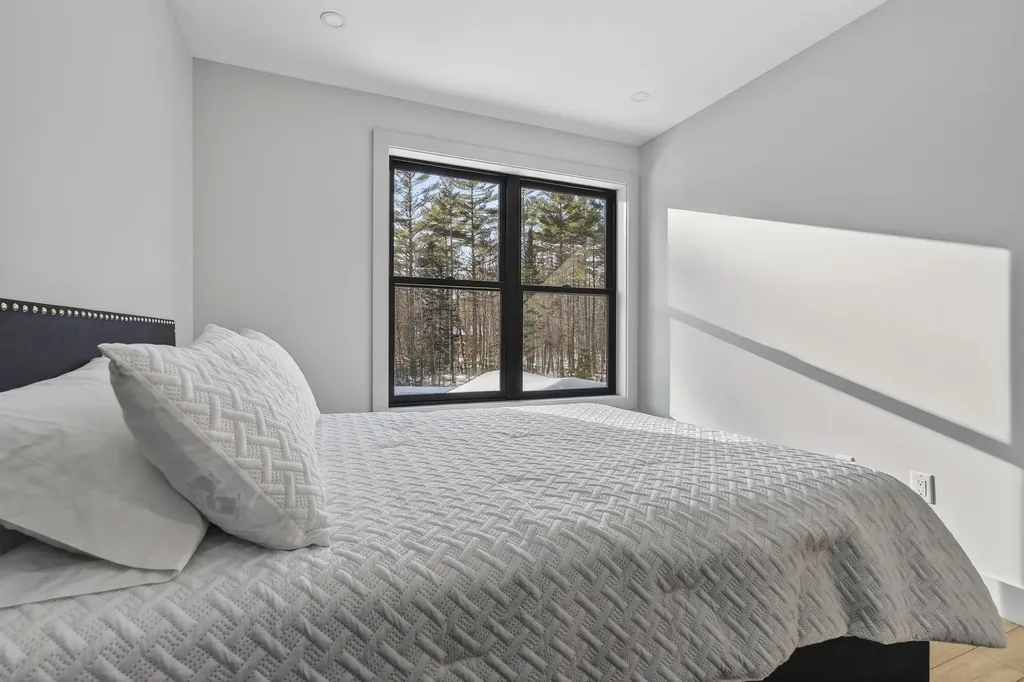 12 Lodgepole Lane Newry ME 04261