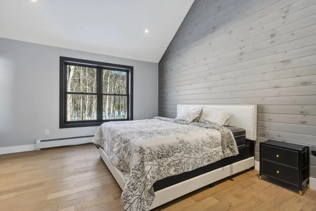 12 Lodgepole Lane Newry ME 04261
