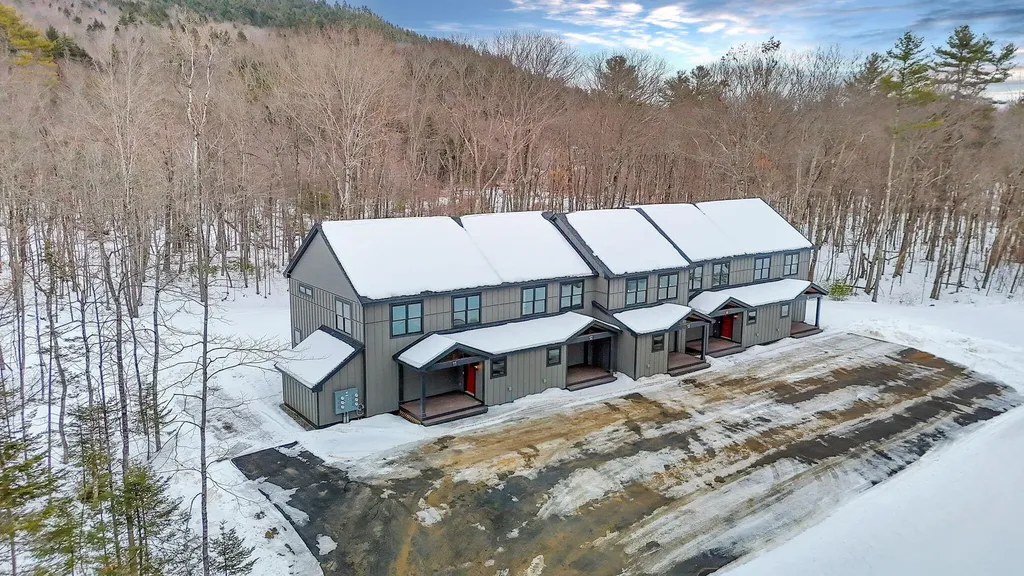 12 Lodgepole Lane Newry ME 04261