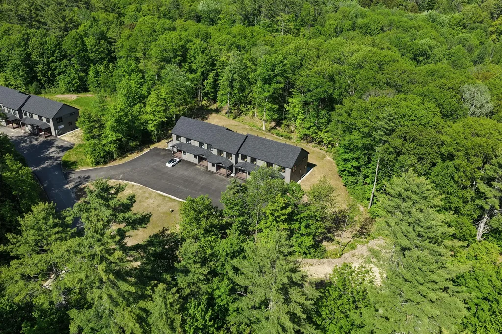12 Lodgepole Lane Newry ME 04261
