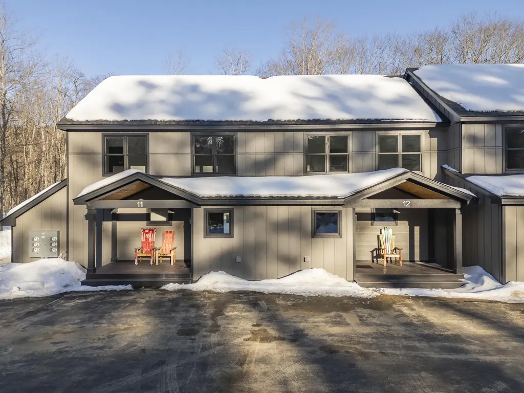 12 Lodgepole Lane Newry ME 04261