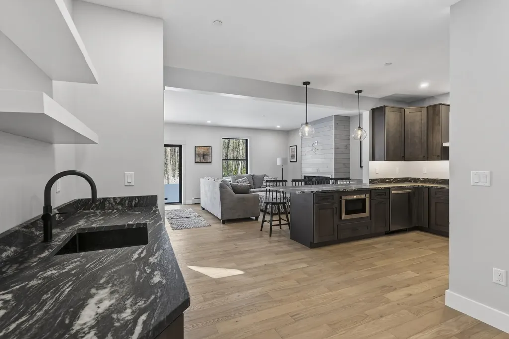 12 Lodgepole Lane Newry ME 04261