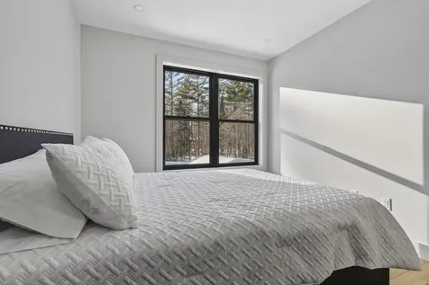 12 Lodgepole Lane Newry ME 04261