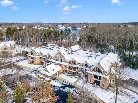 100 Shepard's Cove Road Kittery ME 03904