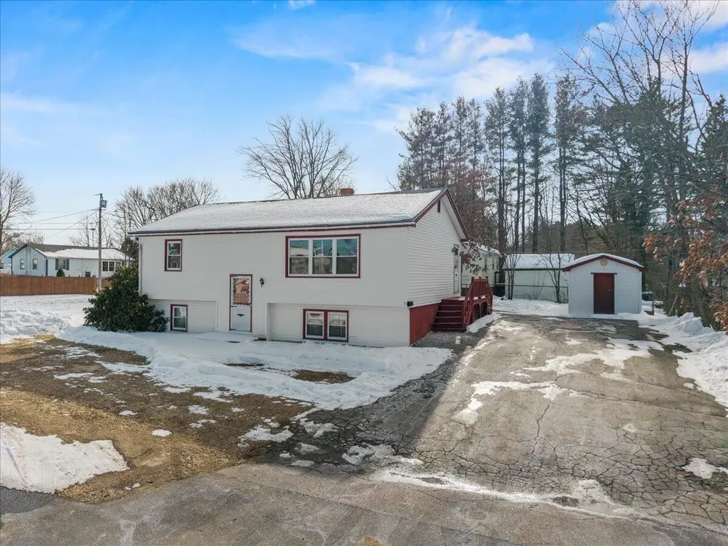 5 Penny Avenue Biddeford ME 04005