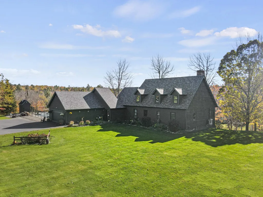 829 Kennebec Road Hampden ME 04444