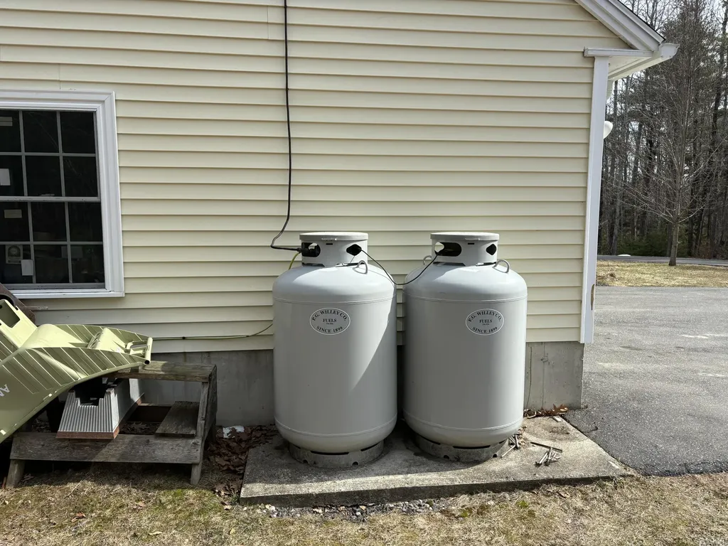 26 Old Nutt Farm Road Rockport ME 04856