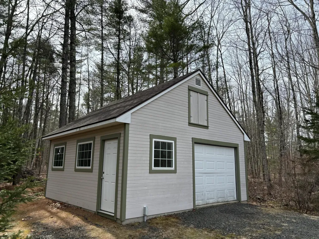 26 Old Nutt Farm Road Rockport ME 04856