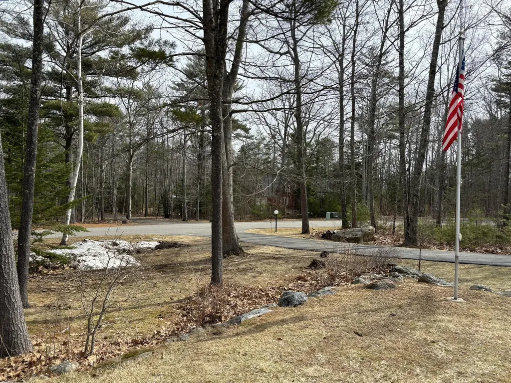 26 Old Nutt Farm Road Rockport ME 04856