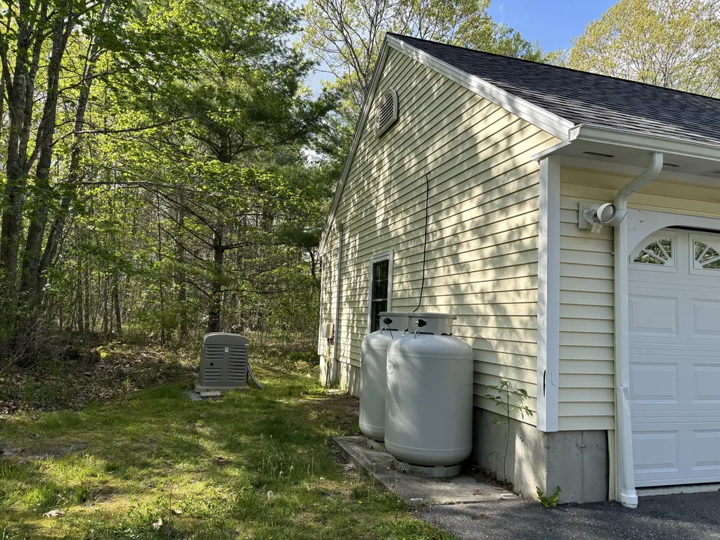 26 Old Nutt Farm Road Rockport ME 04856
