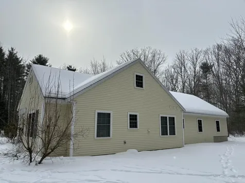 26 Old Nutt Farm Road Rockport ME 04856
