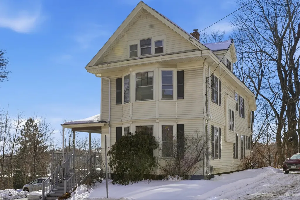 44 Center Street Bangor ME 04401