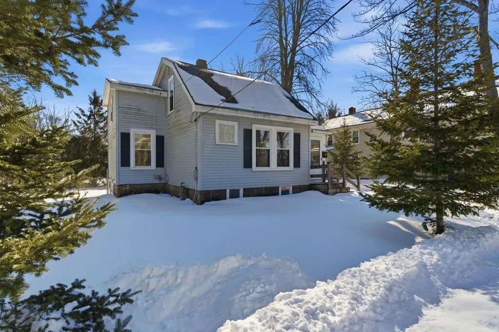 15 Union Street Saco ME 04072