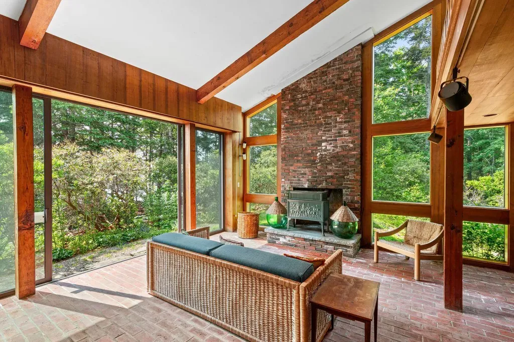 80 Hayfield Way Rockport ME 04856