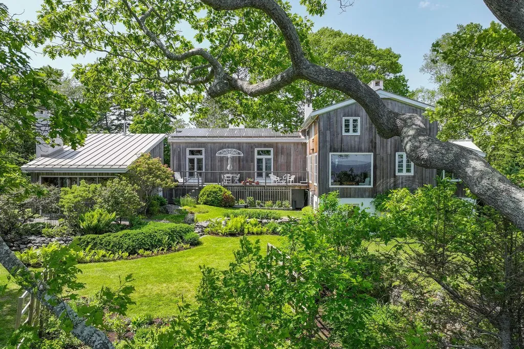 80 Hayfield Way Rockport ME 04856