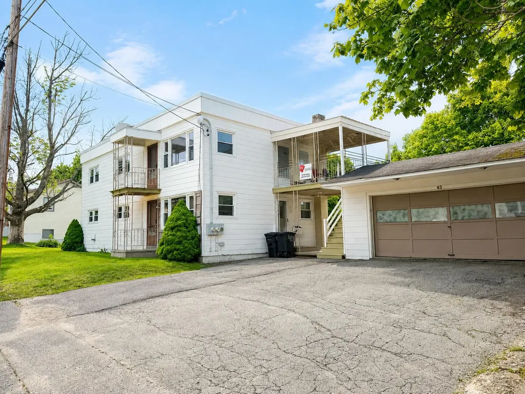 43 Eustis Street Lewiston ME 04240