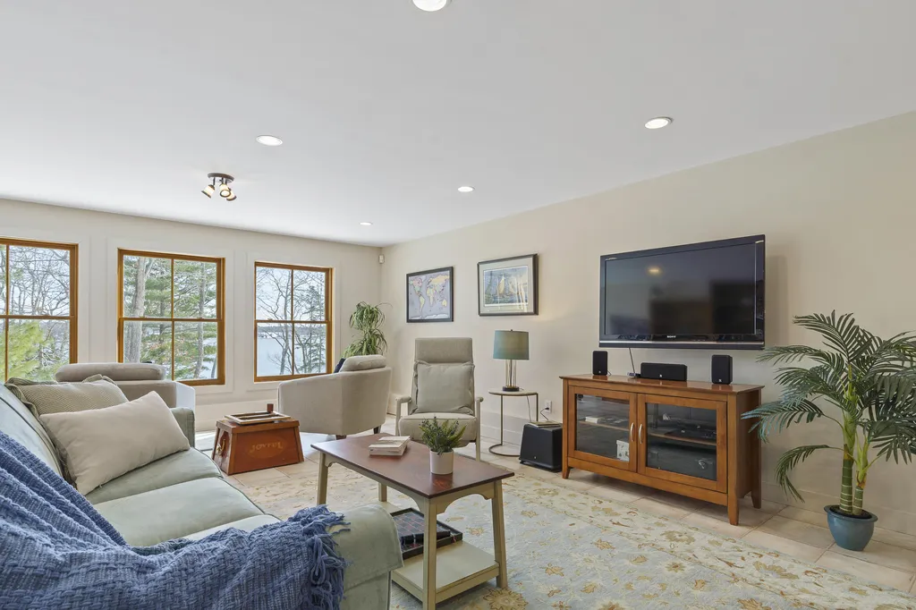 5 Southern Point Road Bristol ME 04564
