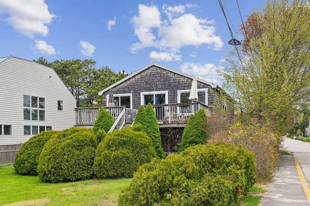 1081 Kings Highway Kennebunkport ME 04046