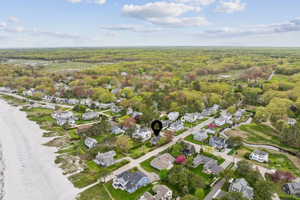 1081 Kings Highway Kennebunkport ME 04046