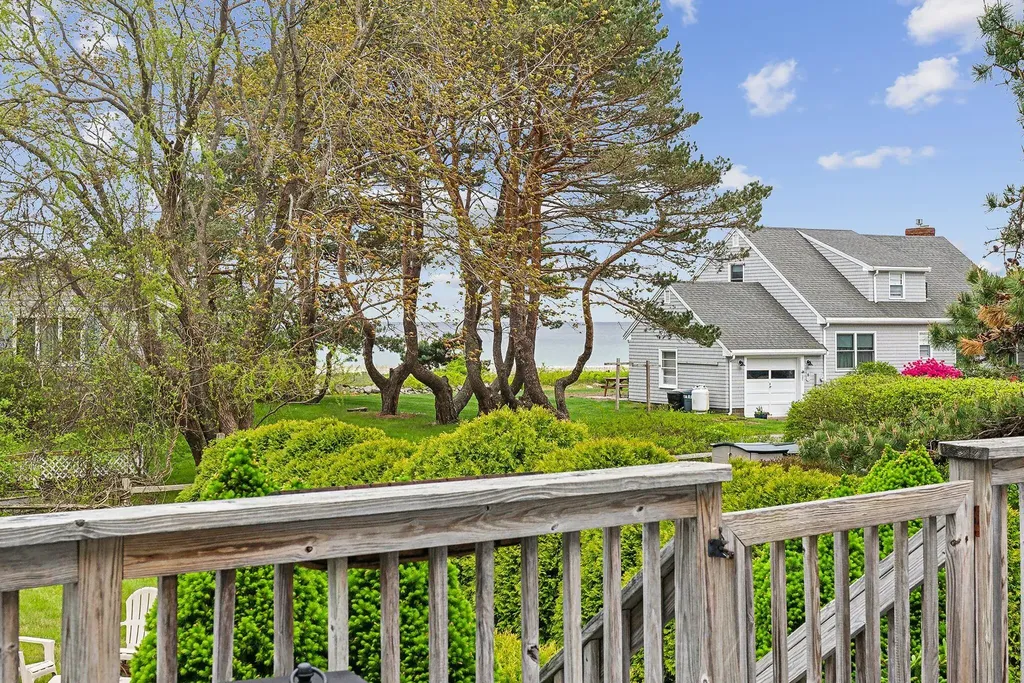 1081 Kings Highway Kennebunkport ME 04046