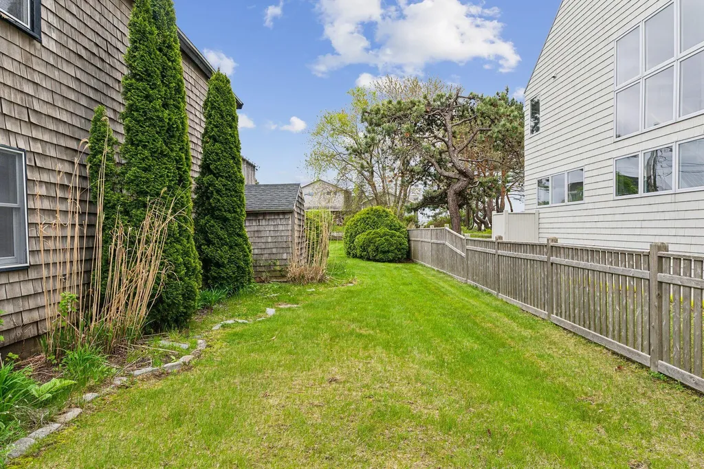 1081 Kings Highway Kennebunkport ME 04046