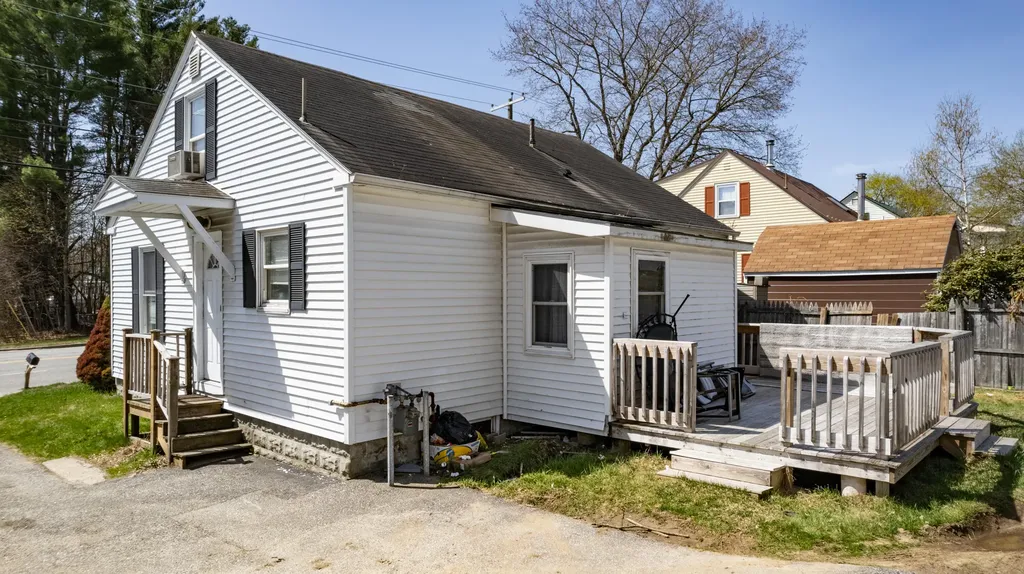 867 Minot Avenue Auburn ME 04210