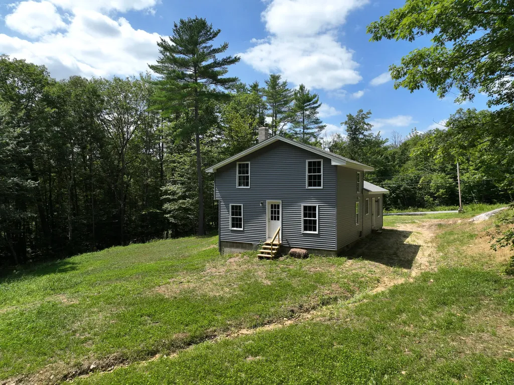 21 Coolidge Road Dixfield ME 04224